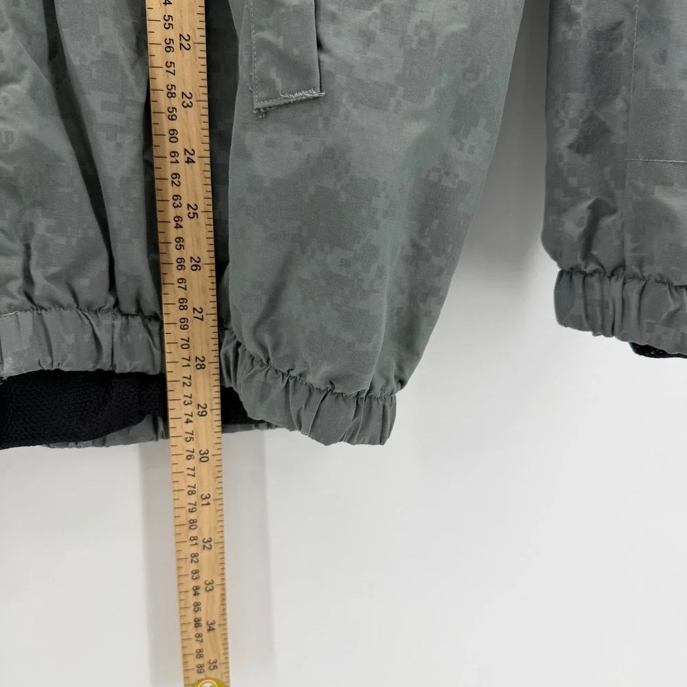 US Army IPFU Jacket Mens Medium‎ Long Gray Digital Camo Reflective Training Coat